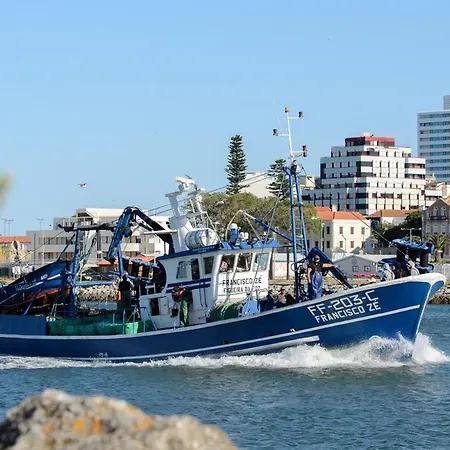 Ocean Village דירה