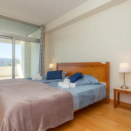 Ocean Village בוארקוס